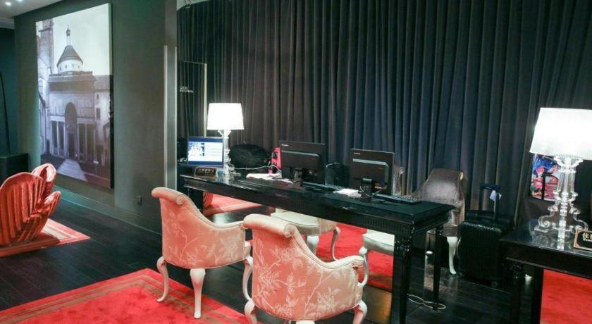 Hotel Jinjiang Metropolo Classiq Off Bund 4*